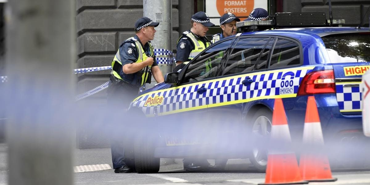 VIDEO Dráma v Melbourne: Útočník vrazil autom do chodcov, hlásia mŕtvych a zranených