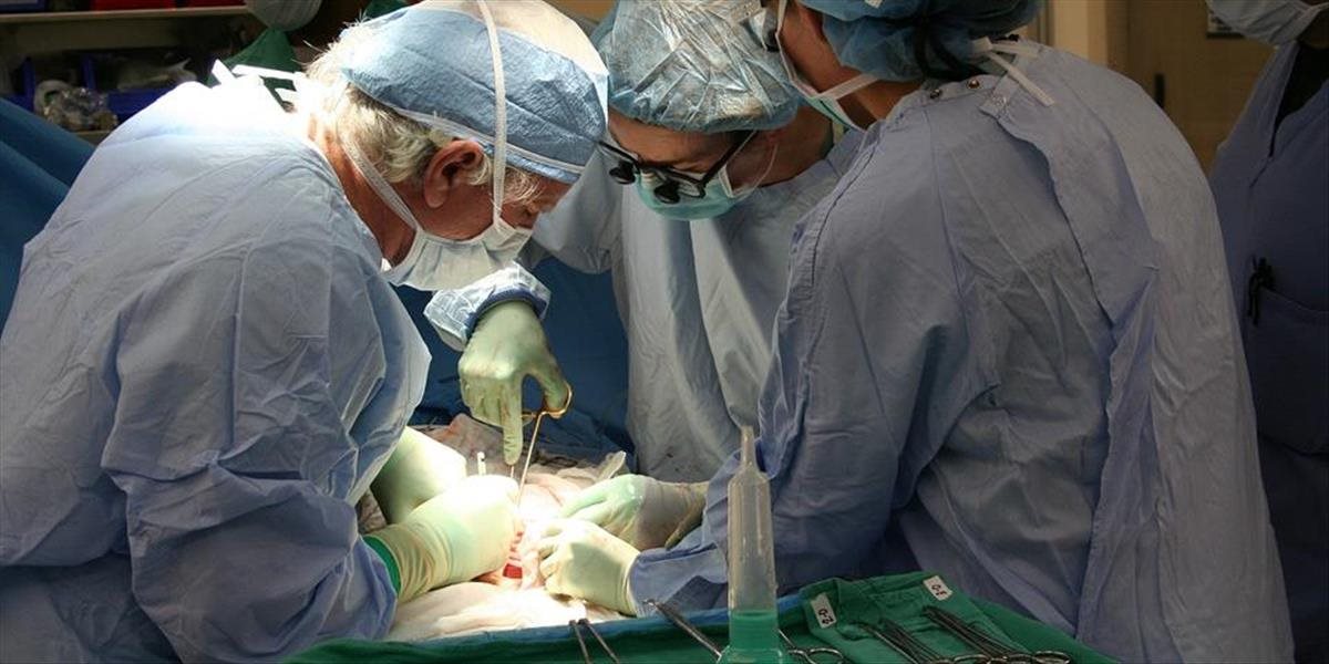 NÚSCH plánuje kúpu chirurgických implantátov