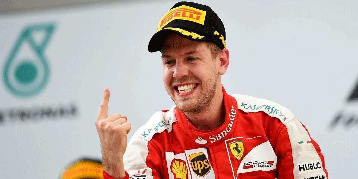 V  Pretekoch šampiónov triumfoval Vettel a Montoya