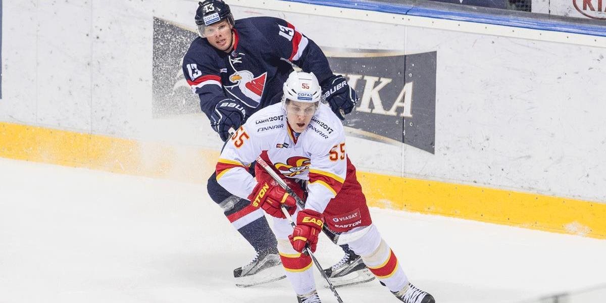 KHL: Nedorost prespí aj 14 hodín denne, krik mladšieho syna mu nerobí dobre