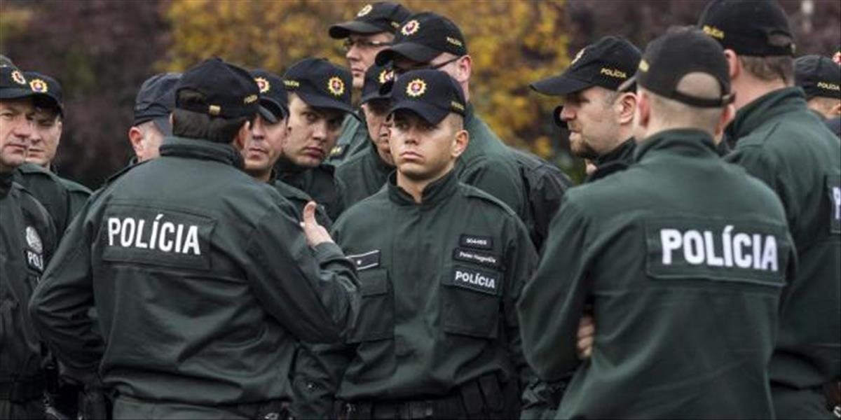 Do Macedónska odišlo ďalších 25 slovenských policajtov
