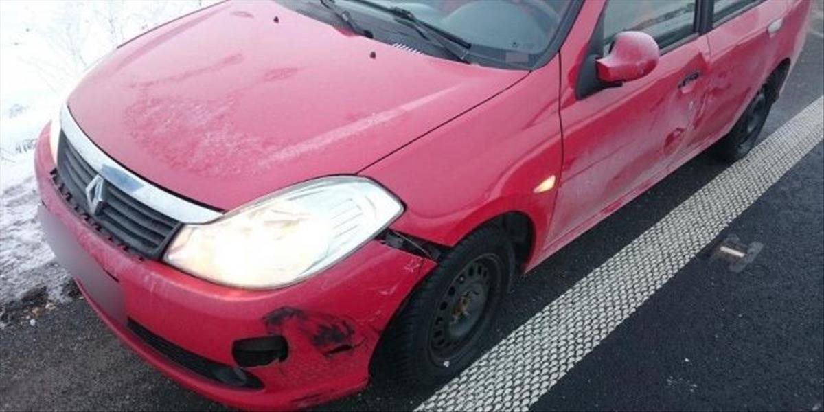 FOTO Zrážka troch áut si vyžiadala život spolujazdkyne v katastri obce Turčianske Teplice