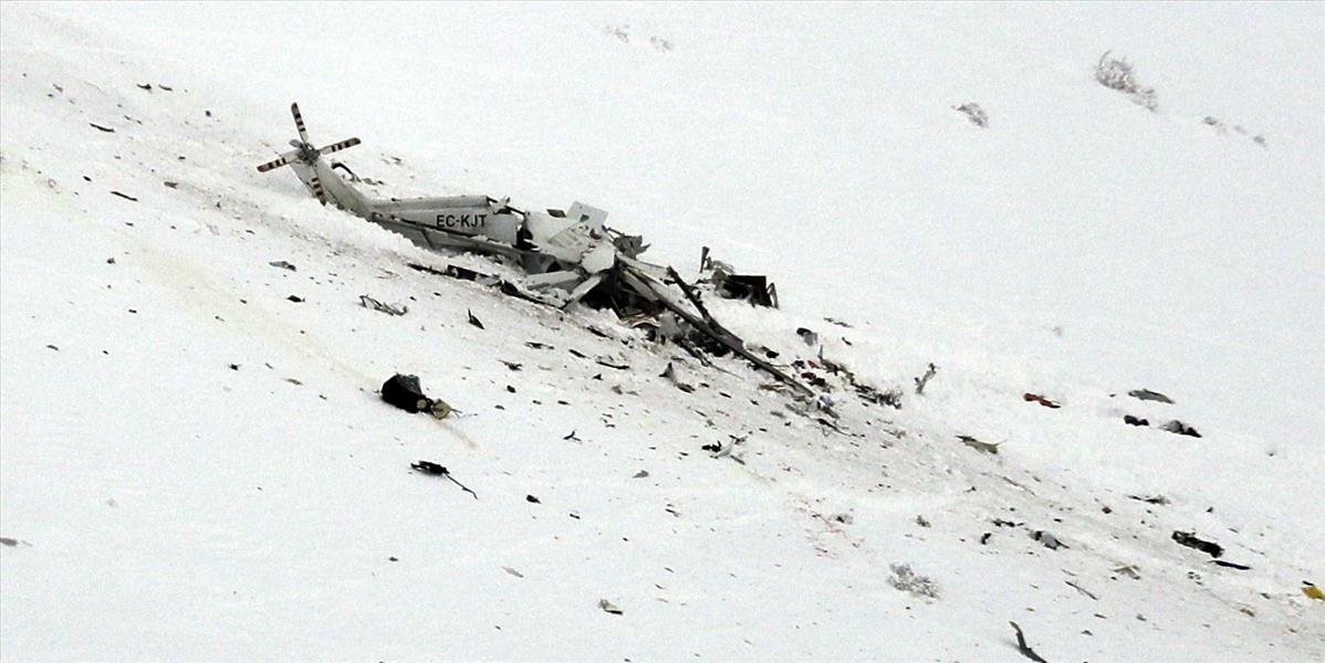 VIDEO Ďalšia tragédia v Taliansku: V horách sa zrútil zachranný vrtuľník, nikto neprežil