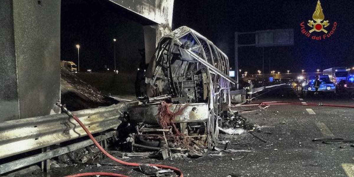 Maďarská polícia: Pri nehode autobusu v Taliansku zhoreli dôkazy