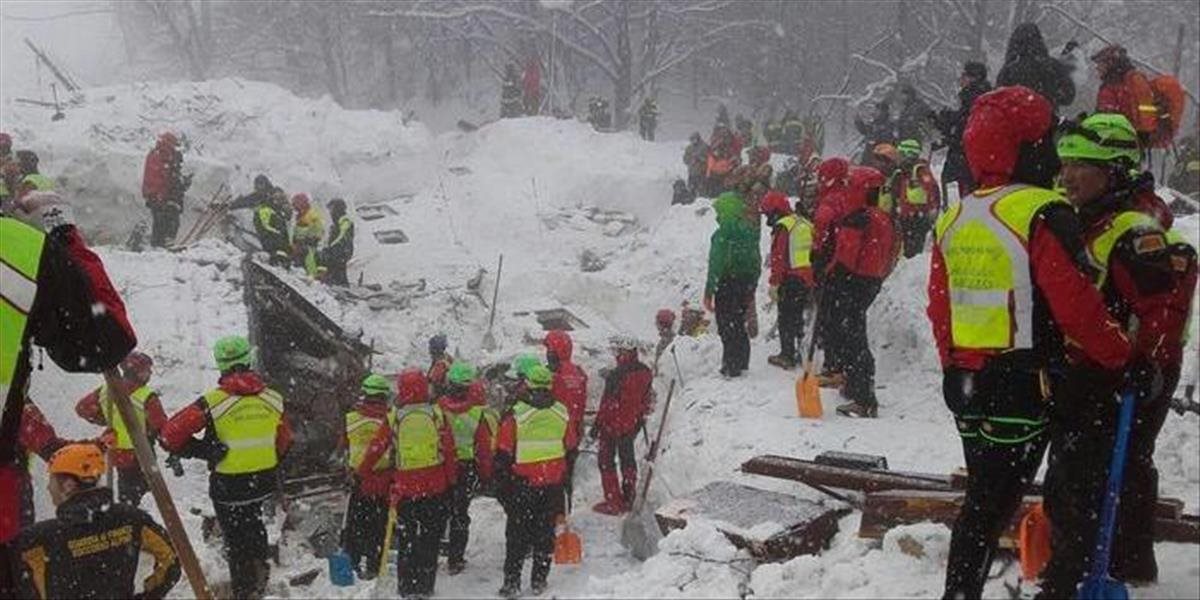 V hoteli zasypanom lavínou našli zvyšné obete: Zahynulo spolu 29 ľudí