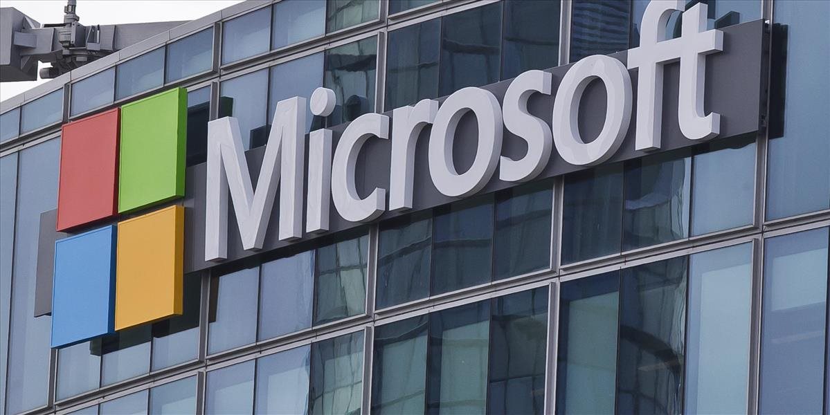 Trhová kapitalizácia Microsoftu prvýkrát od roku 2000 prekonala 500 mld. USD