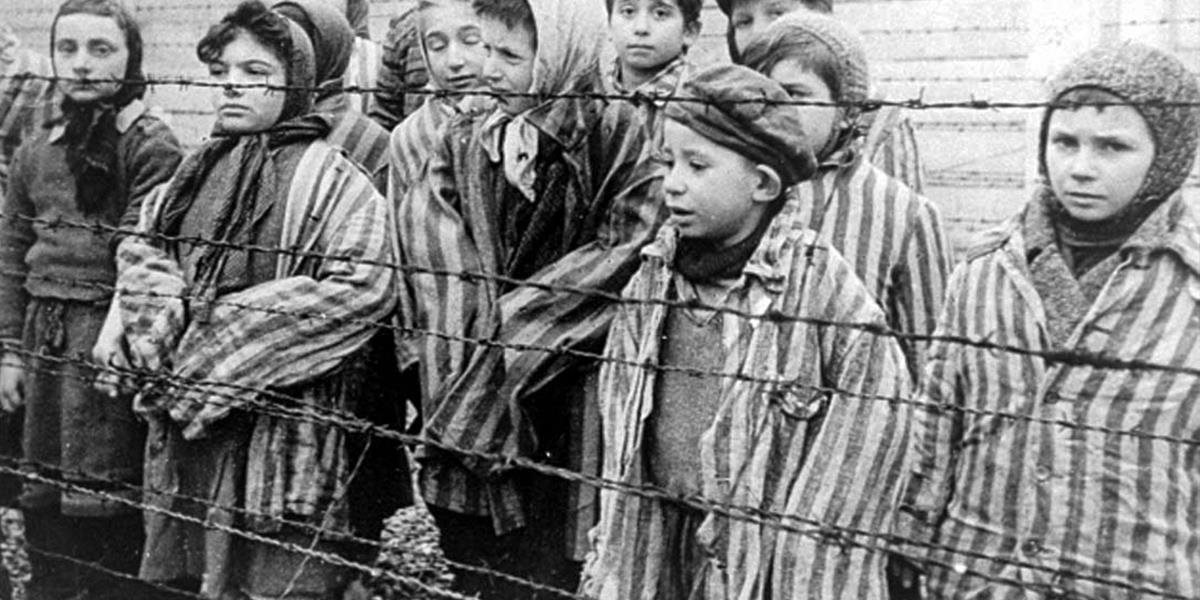 Tretinu preživších holokaustu trápi v USA chudoba