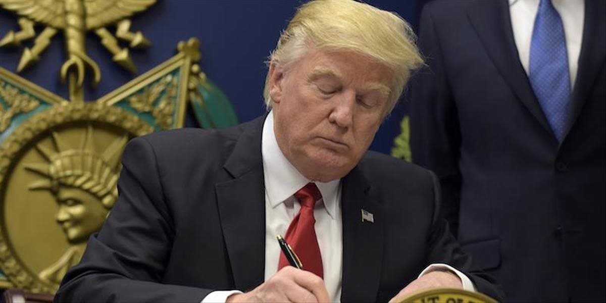 Trumpov imigračný výnos kritizovali aj viacerí republikáni, vláda ho bráni