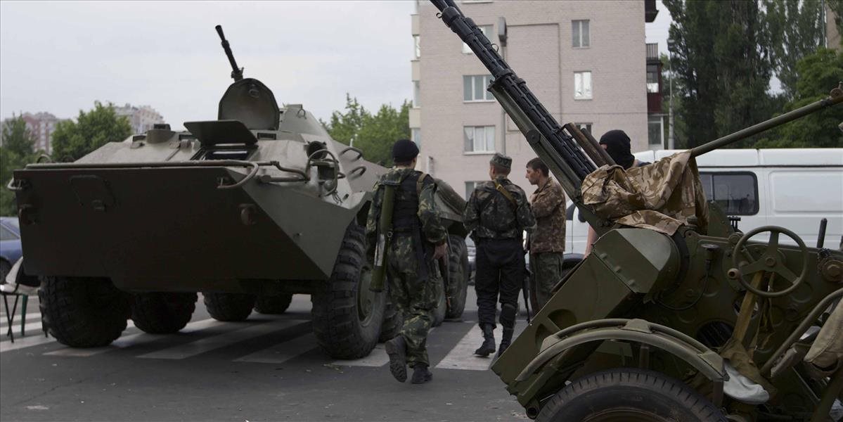 Na východe Ukrajiny padli ďalší dvaja vojaci a jeden civilista