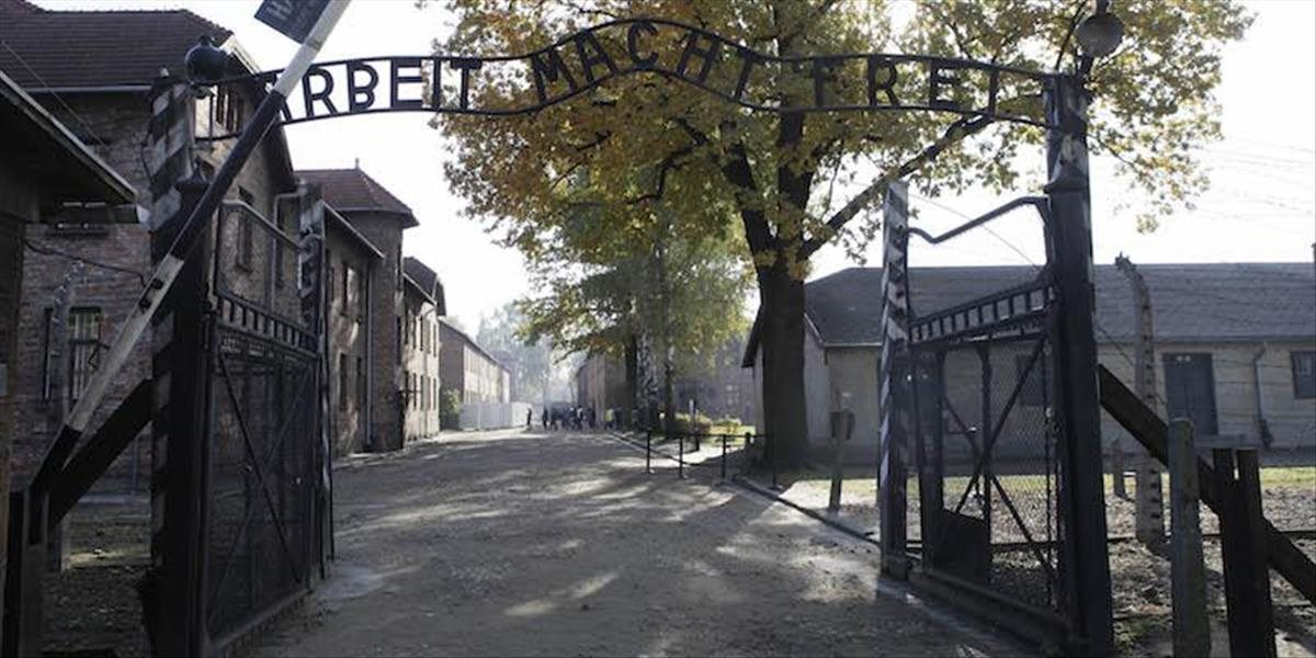 Poľsko zverejnilo na internete databázu s menami dozorcov a veliteľov Auschwitzu