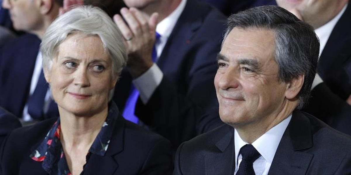 Vyšetrovatelia oddelene vypočuli francúzskeho prezidentského kandidáta Fillona i jeho manželku Penelope