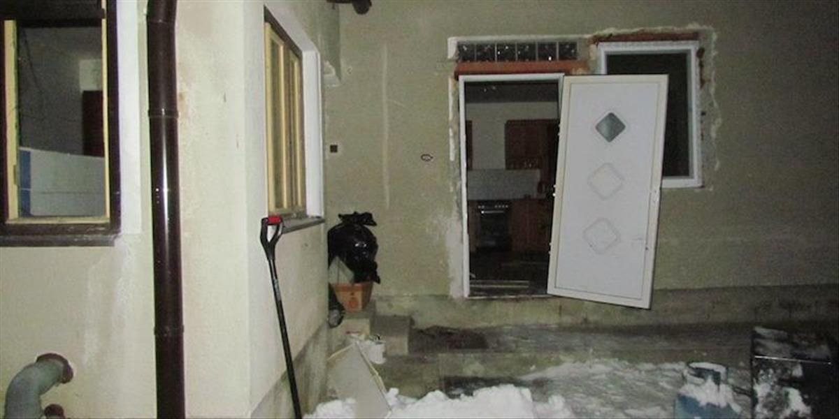 Výbuch plynovej fľaše v Rudne: Poškodený rodinný dom a traja zranení