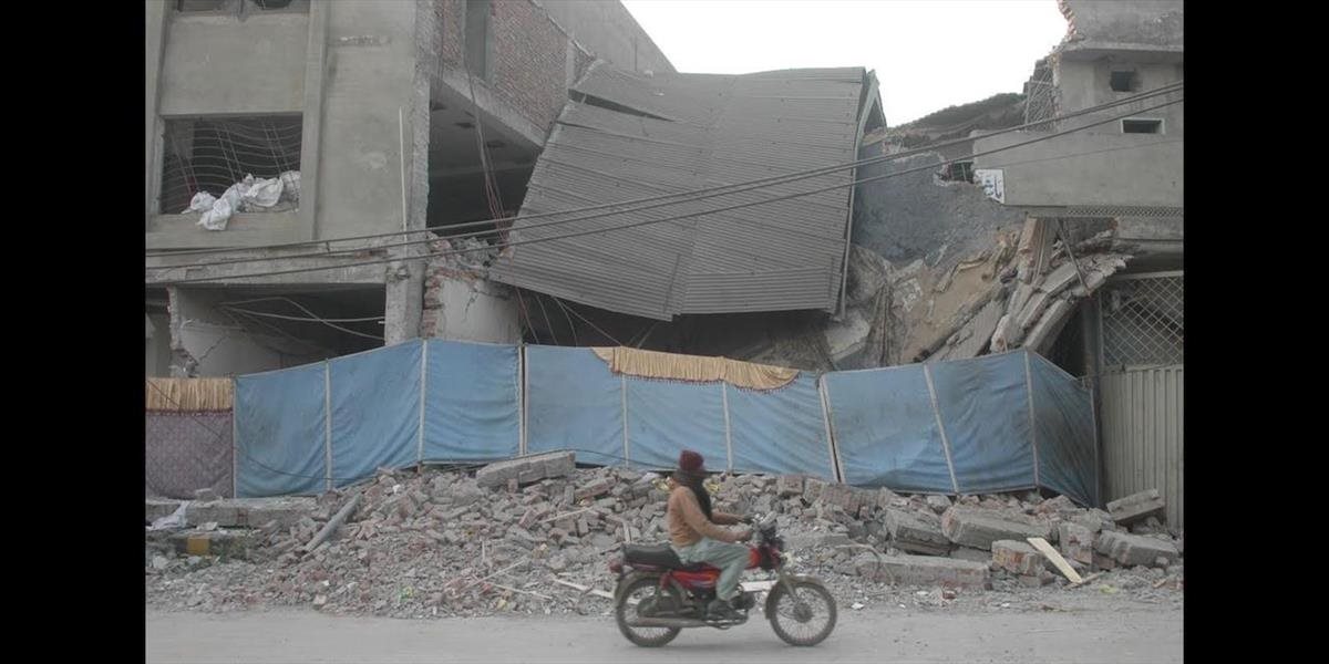 FOTO V Číne sa zrútili tri bytovky: Pod troskami je zasypaných množstvo ľudí