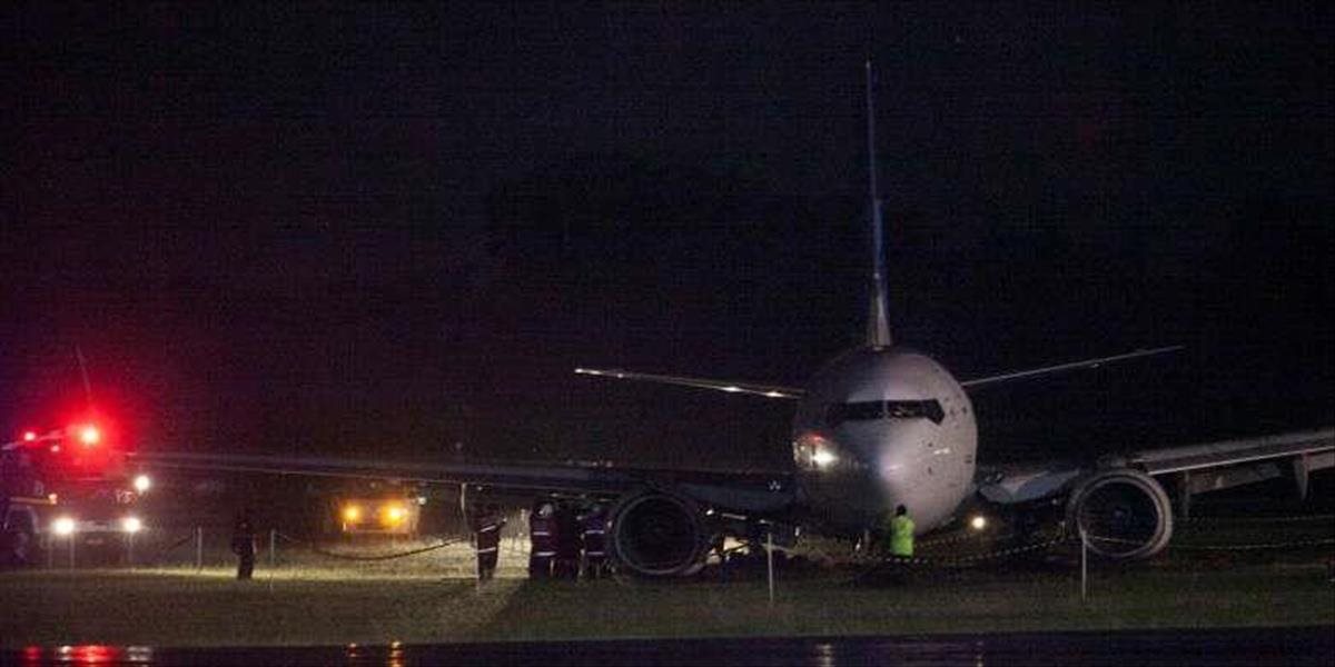 Letisko v indonézskej Jogjakarte uzavreli po tom, ako lietadlo zišlo z dráhy