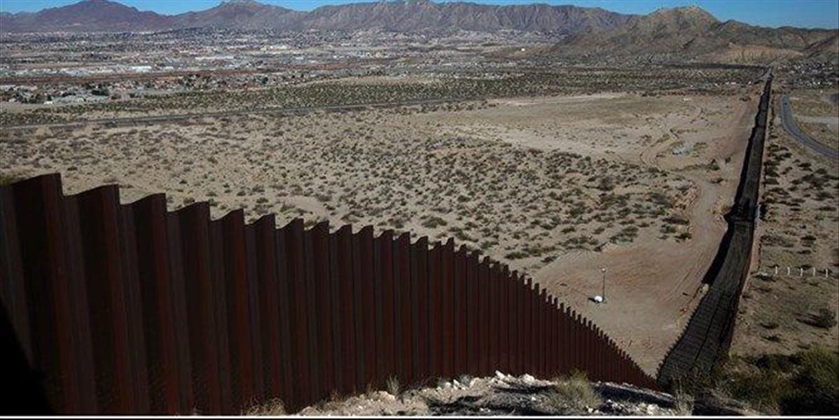 Trumpov múr by mal byť hotový za dva roky
