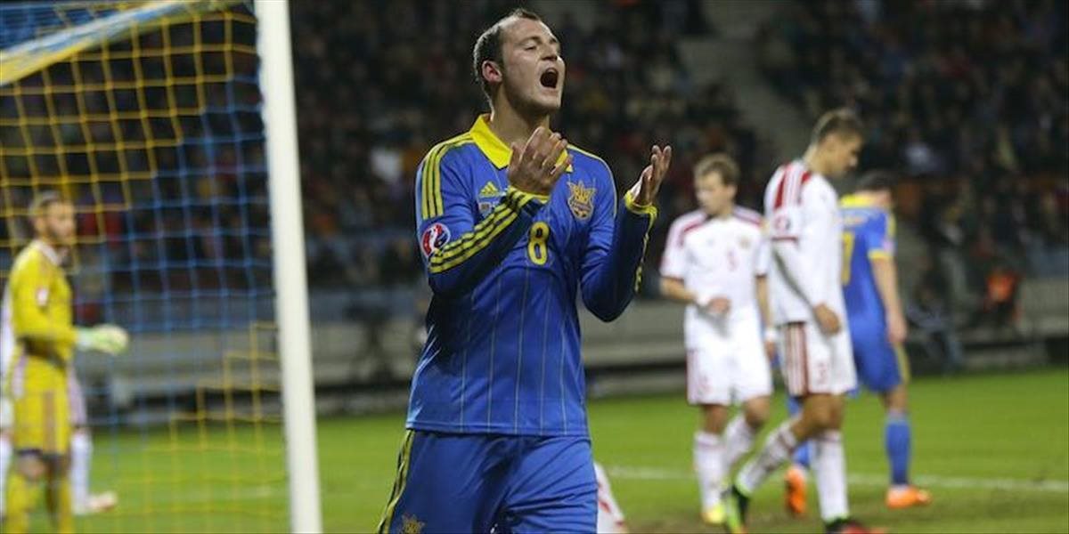 Hráči a tréner Betisu Sevilla sa postavili za Ukrajinca Zozulu