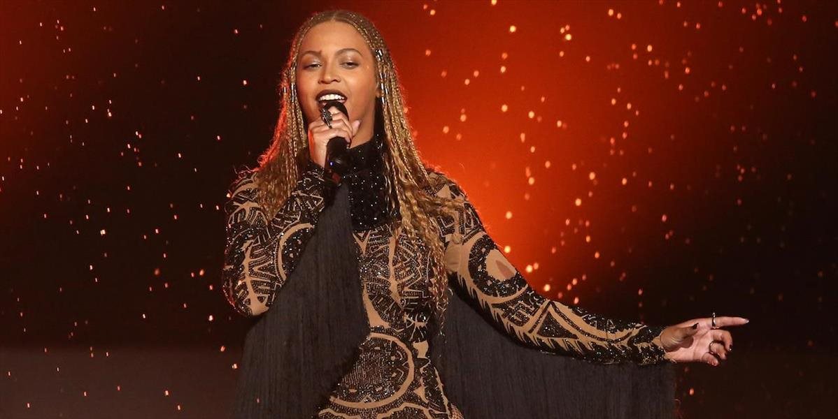 Beyoncé vystúpi na udeľovaní cien Grammy