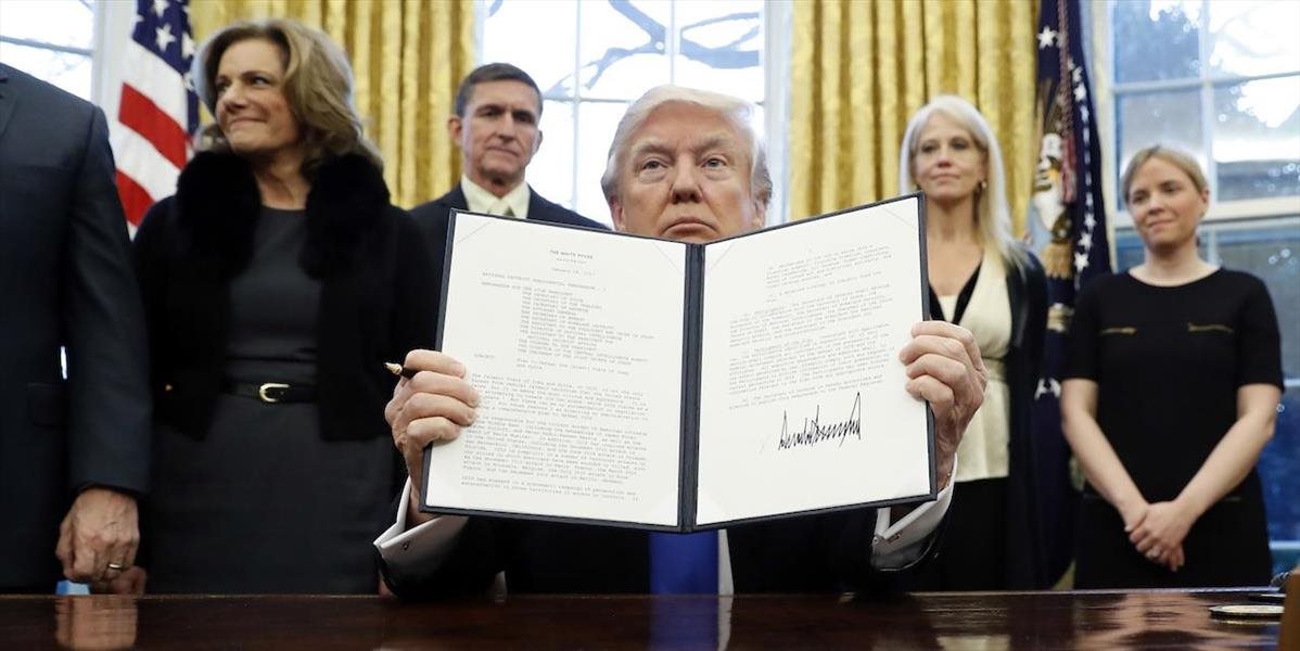 V dôsledku Trumpovho protiimigračného dekrétu zrušili desaťtisíce víz