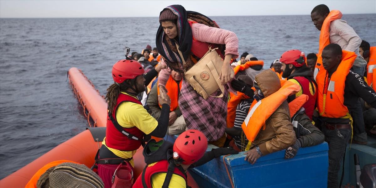 Pri pobreží Cypru pristáli desiatky imigrantov s mnohými ženami i deťmi
