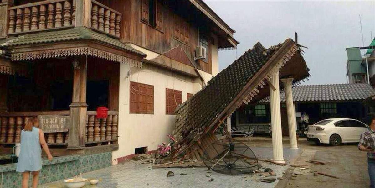 Turecko zasiahlo zemetrasenie: Poškodené sú viaceré domy