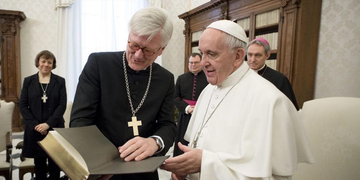 Pápež vyzval katolíkov a protestantov, aby prekonali nezhody