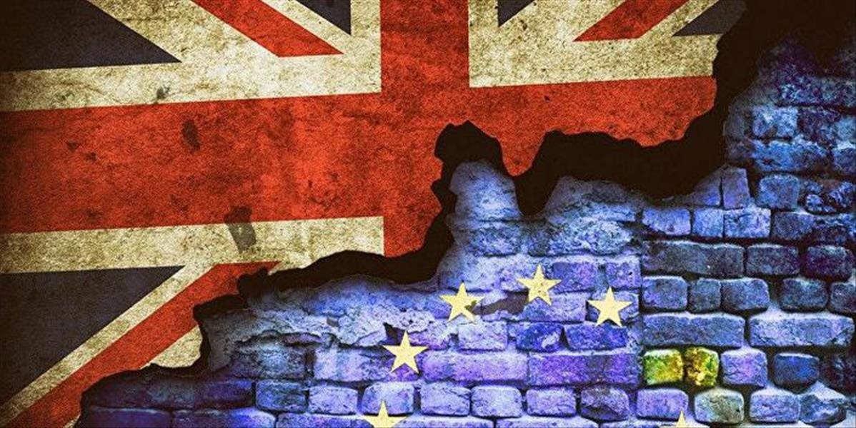 Británia by mala dodržať finančné záväzky aj po odchode z EÚ