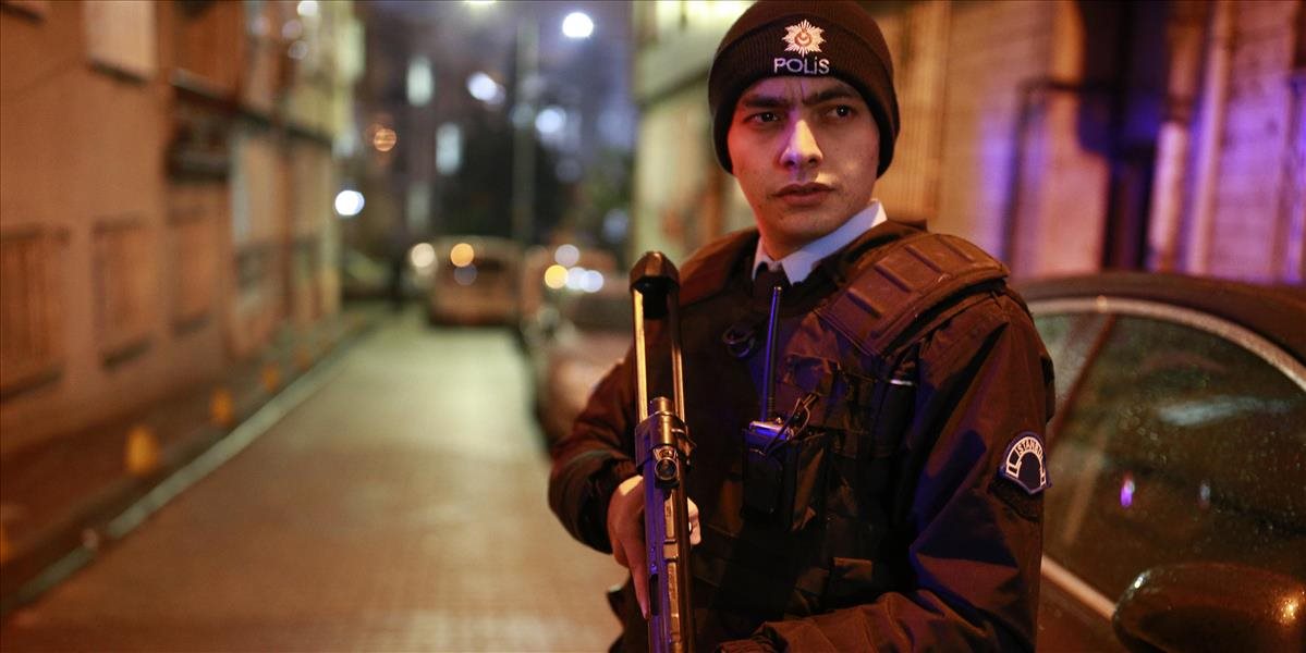 Turecká polícia zadržala osoby podozrivé z prípravy útoku a členstva v IS