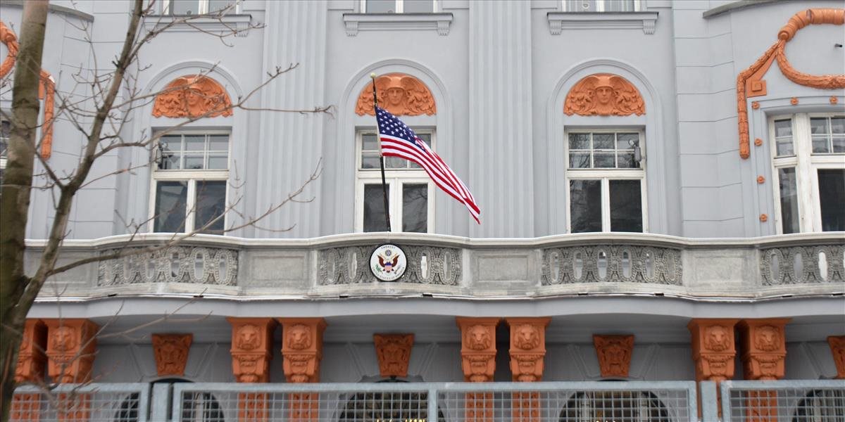 Na americkej ambasáde zasahovali hasiči