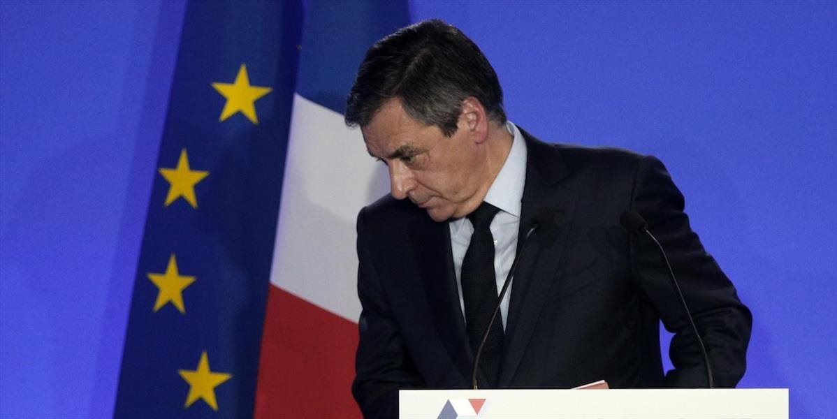Sedem z desiatich Franúzov si myslí, že Fillon by sa mal kandidatúry vzdať