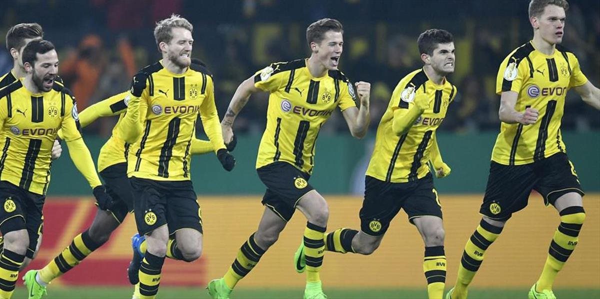 Borussii Dortmund pre neprístojnosti fanúšikov hrozí uzavretie štadióna a vysoká pokuta