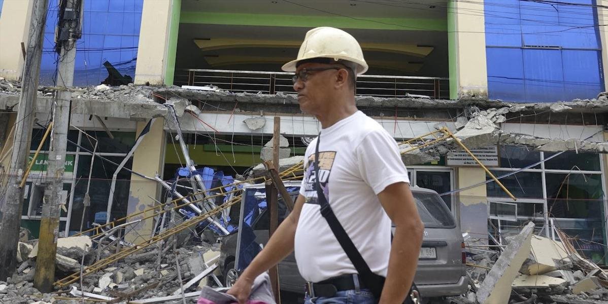 VIDEO Silné zemetrasenie na Filipínach: Hlásia 4 obete a 120 zranených