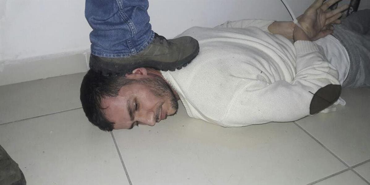 Zatkli muža, ktorý zastrelil v istanbulskom nočnom klube 39 ľudí