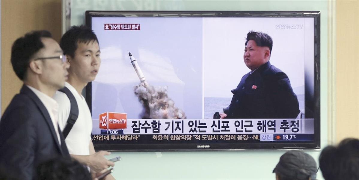 Severná Kórea odpálila ďalšiu balistickú raketu: Kim Čong-un sa zúčastnil osobne