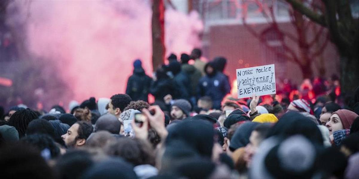 V súvislosti s kauzou Théo zachvátili nepokoje ďalšie z predmestí Paríža
