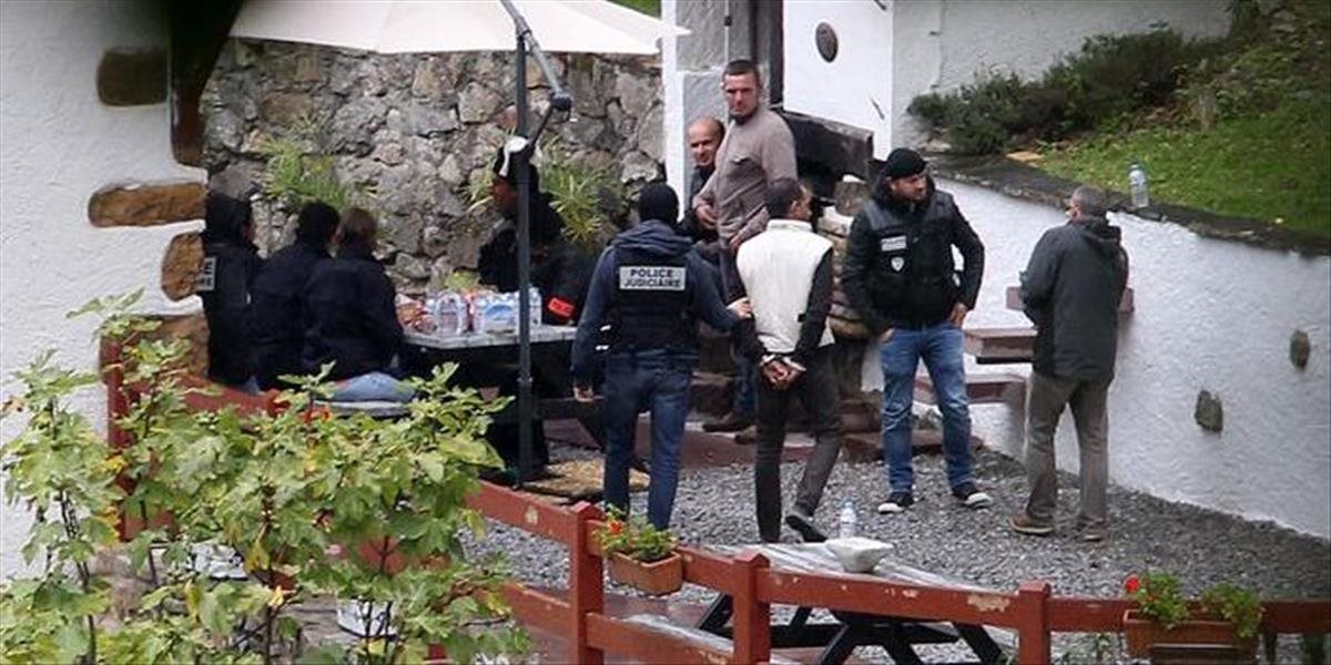 Španielska polícia zadržala Alžírčana podozrivého zo šírenia propagandy IS