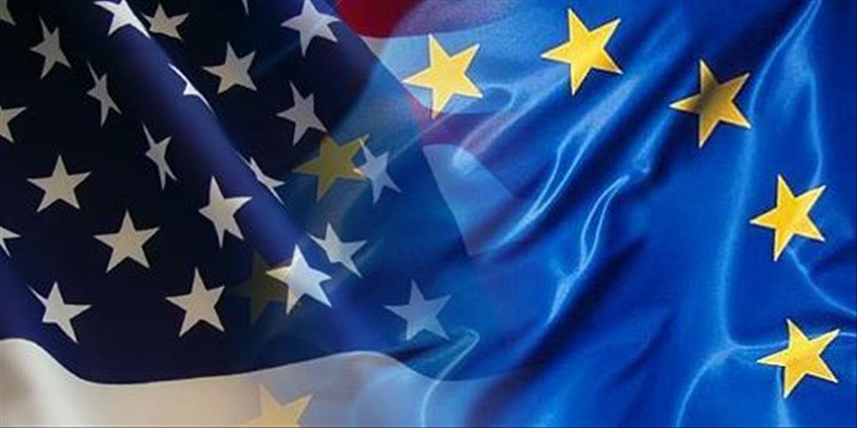 Obchodná výmena medzi EÚ a USA vlani klesla prvýkrát od 2013