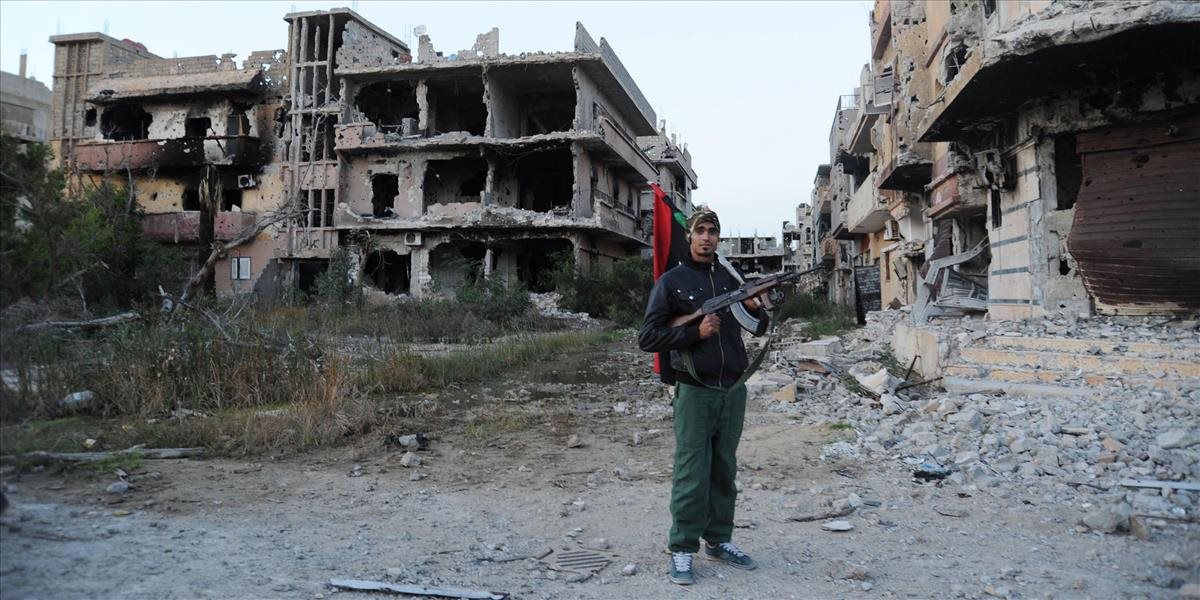 Líbya žiada NATO o pomoc pri budovaní bezpečnostných orgánov