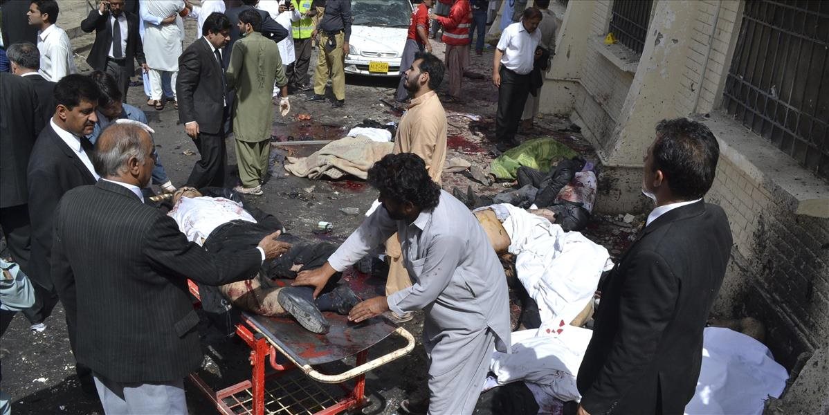 Masaker v Pakistane: Islamisti vyhodili do vzduchu súfijsku svätyňu, 72 mŕtvych, desiatky zranených