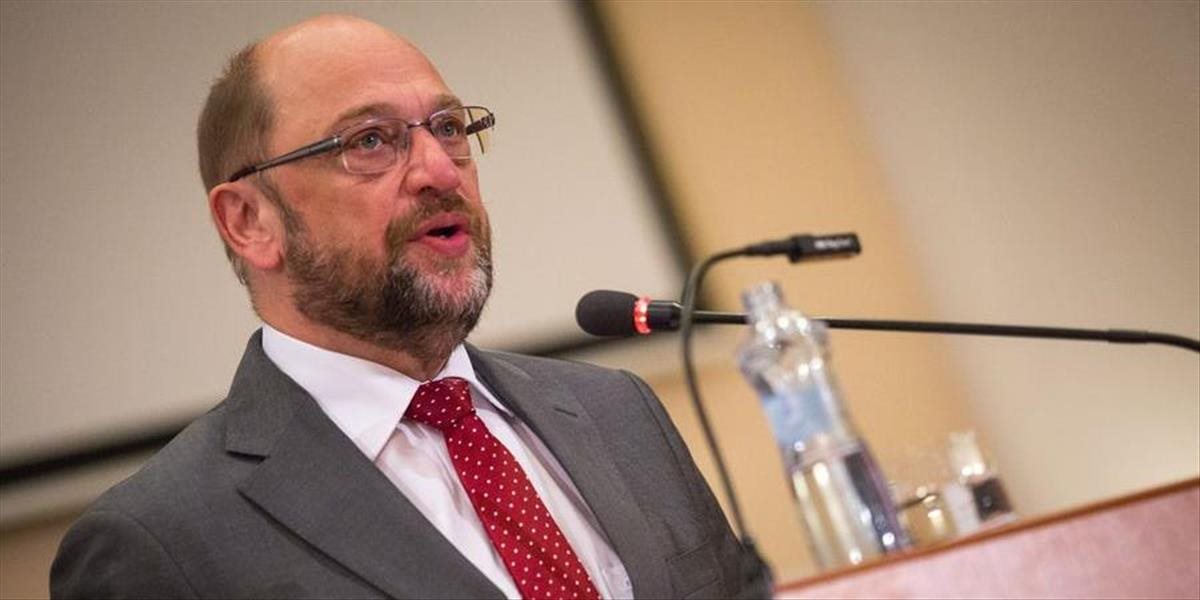 Nemci by v prípade priamej voľby kancelára uprednostnili Schulza pred Merkelovou