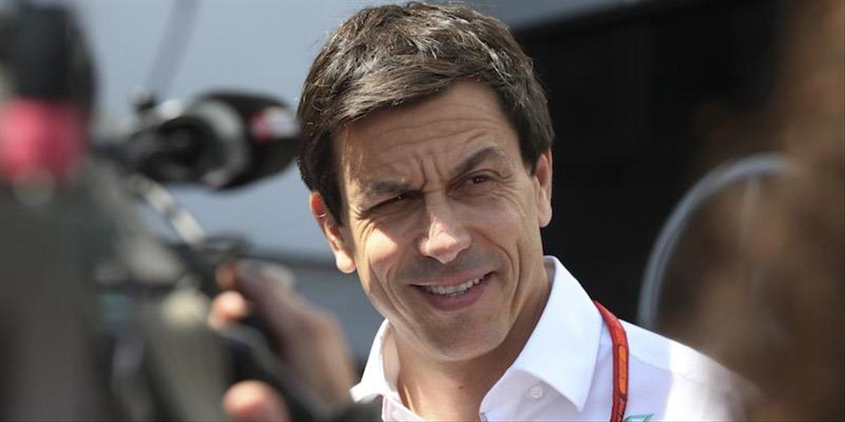 F1: Šéf Wolff aj poradca Lauda predĺžili s Mercedesom do roku 2020