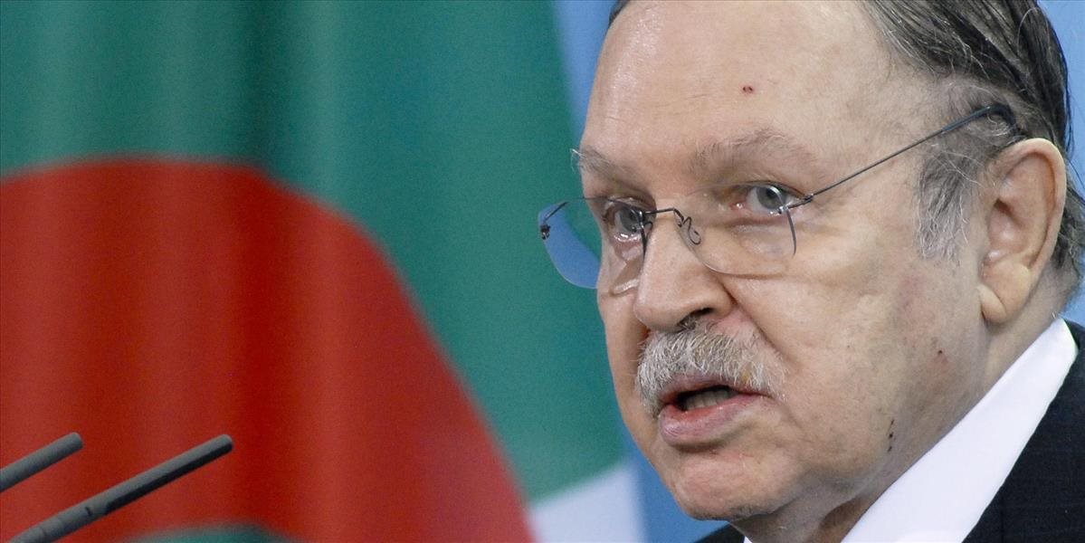 Alžírsky prezident zrušil stretnutie s Merkelovou, trápia ho zdravotné problémy