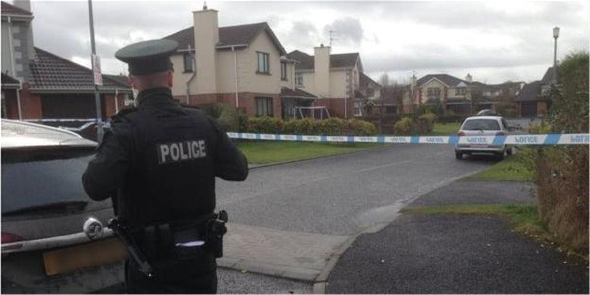 Pri dome policajta v Severnom Írsku vybuchla bomba