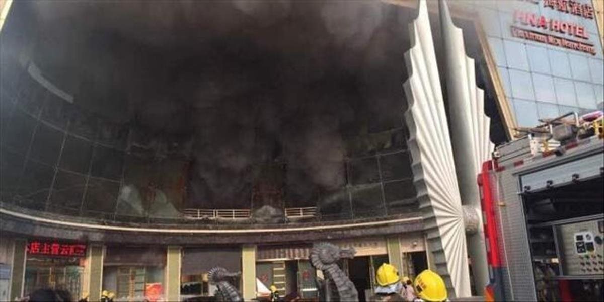 Nešťastie v Číne: Pri požiari hotela zahynulo desať ľudí