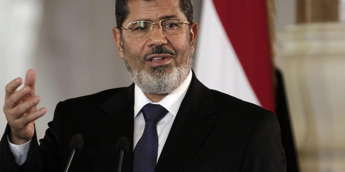 Opakovaný proces s exprezidentom Mursím hneď v úvode prerušili