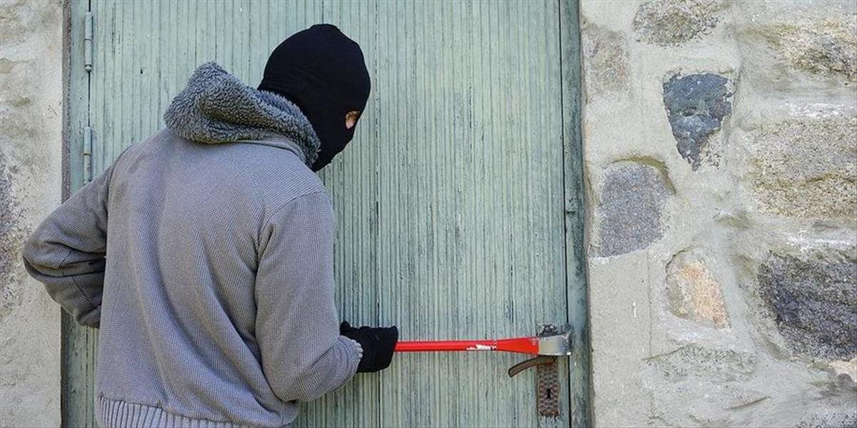 Zlodej si z garáže v Prešove odniesol čo mohol, za viac ako 3 800 eur