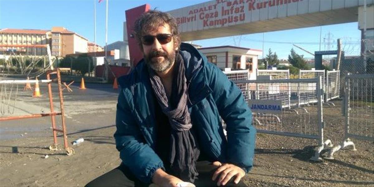 V Turecku vzali do väzby spravodajcu nemeckého denníka Die Welt