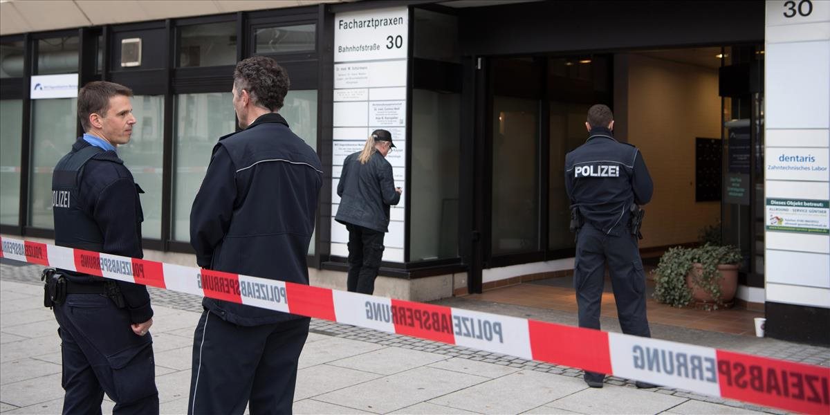 Dráma v Nemecku: Podozrivý z vraždy svojej starej mamy pri úteku autom zabil dvoch policajtov