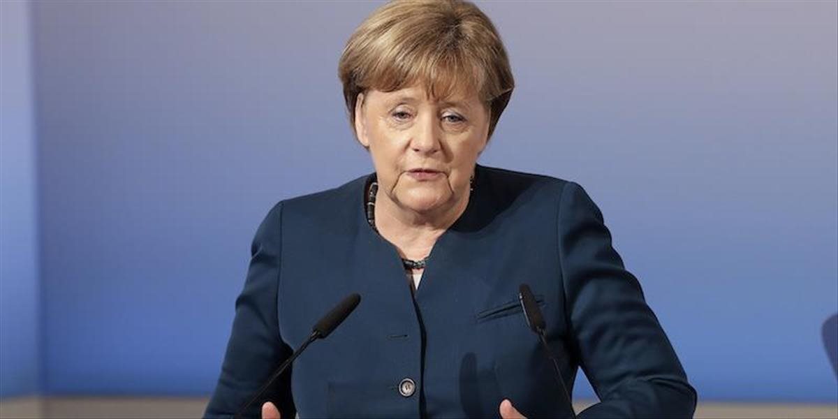 Náskok Merkelovej pred sociálnymi demokratmi sa zmenšil