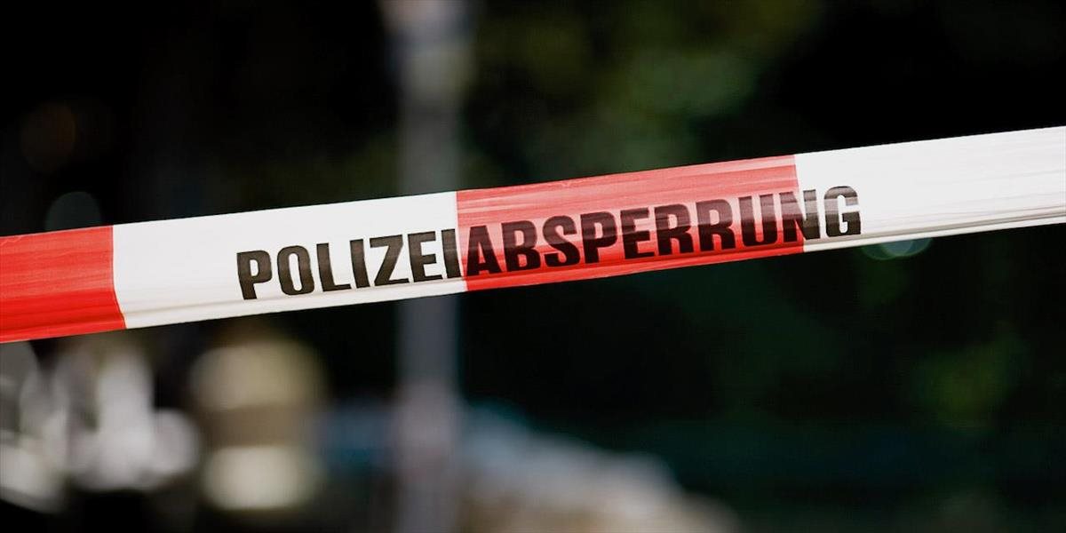 Otrasný nález v Nemecku: Neďaleko ihriska našli mŕtveho novorodenca