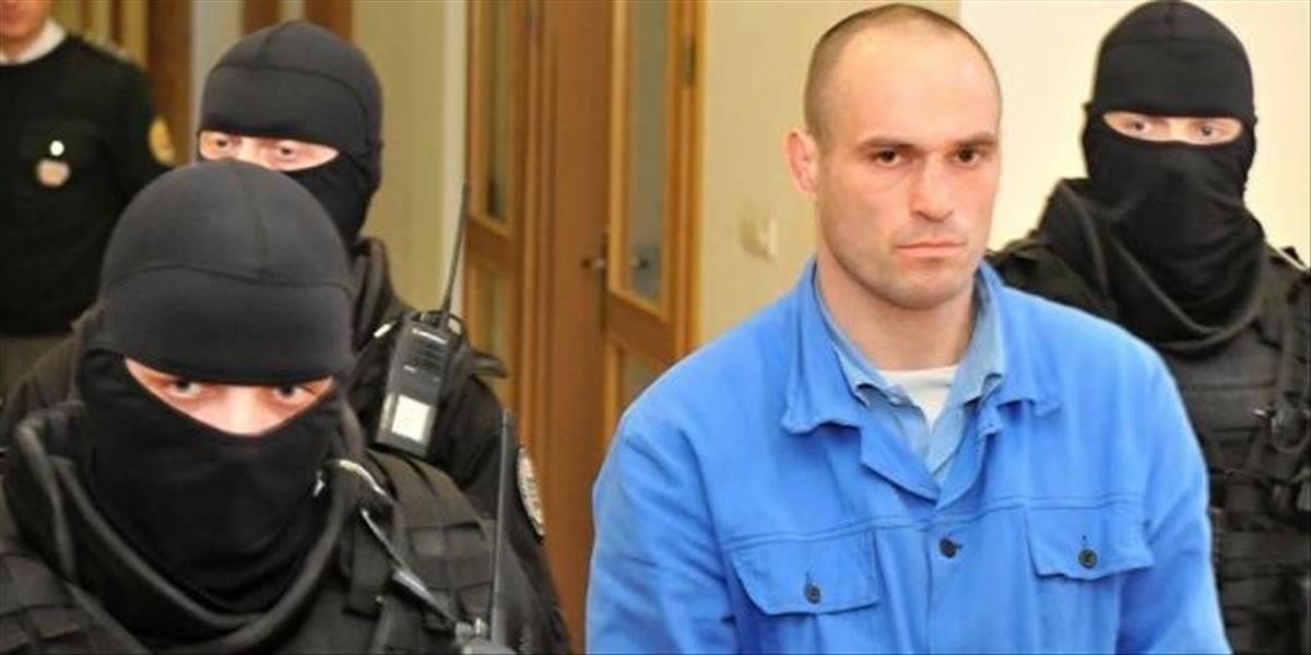 Krajský súd v Žiline potvrdil 22-ročný trest pre liptovského expolicajta Jána A.